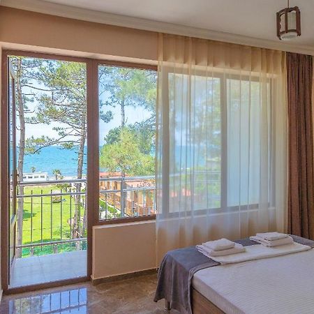 Samni Hotel ウレキ エクステリア 写真