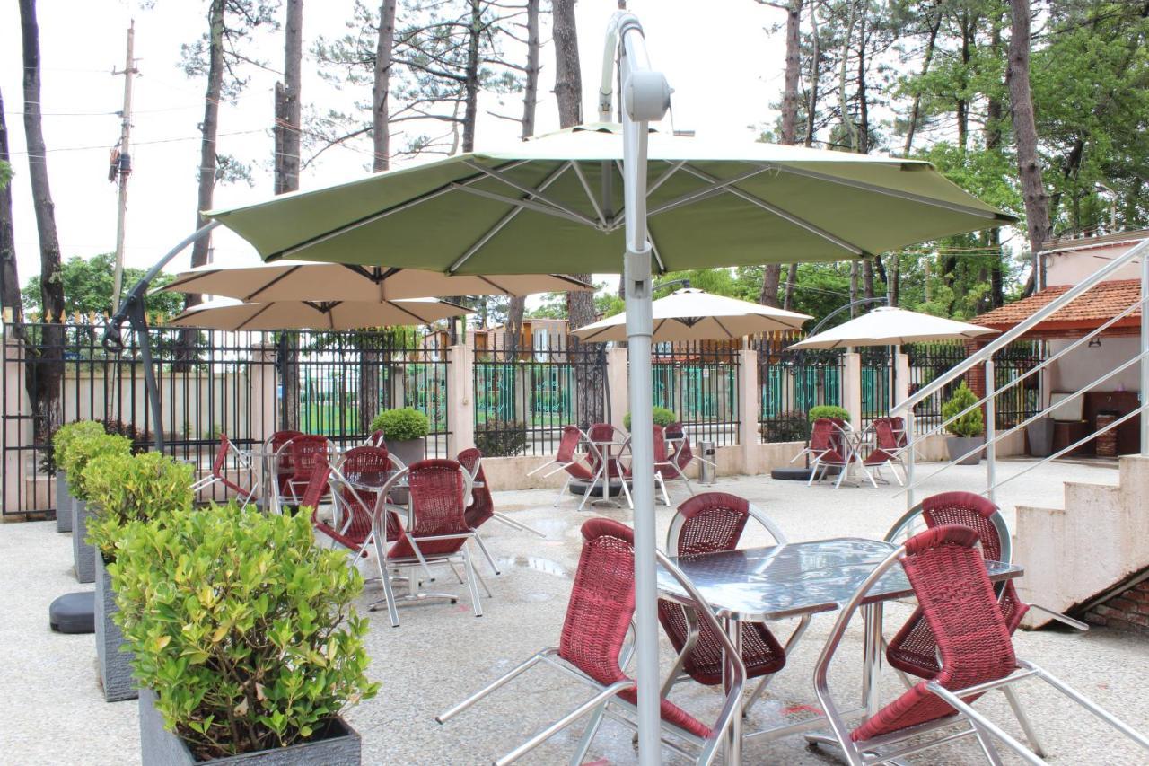 Samni Hotel ウレキ エクステリア 写真